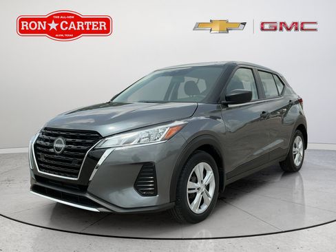 Used 2024 Nissan Kicks S FWD image 3