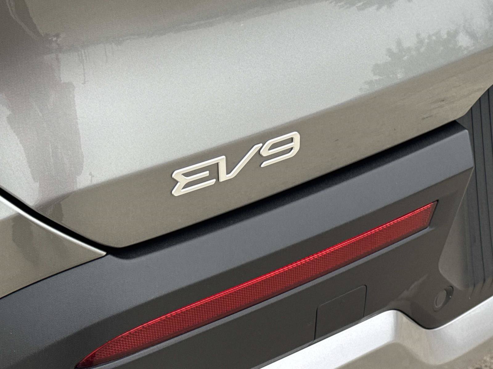 Used 2024 Kia EV9 Wind AWD/4WD image 6