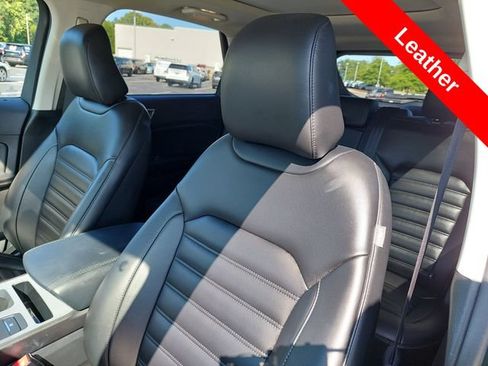 Used 2022 Ford Edge SEL w/ Convenience Package AWD/4WD image 6