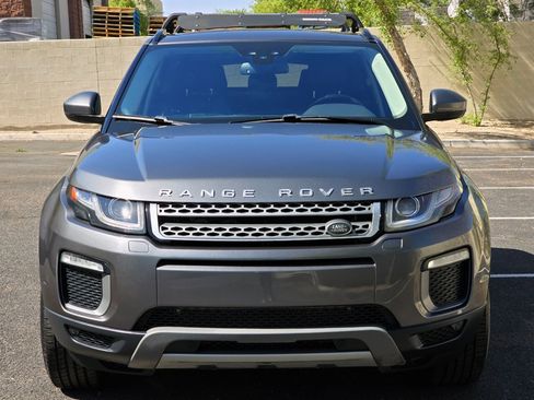 Used 2017 Land Rover Range Rover Evoque SE image 3