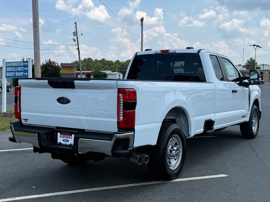 New 2025 Ford F350 XL w/ 360-Degree Camera Package RWD image 3