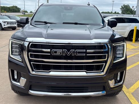Used 2023 GMC Yukon SLT AWD/4WD image 12