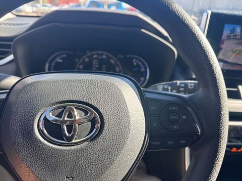 Used 2023 Toyota RAV4 XLE image 14