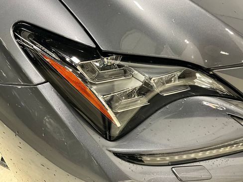 Used 2017 Lexus RC F image 26