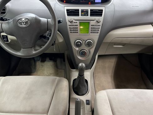 Used 2011 Toyota Yaris Sedan image 12