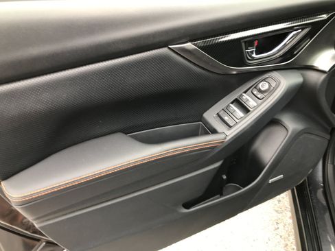 Used 2018 Subaru Crosstrek 2.0i Limited AWD/4WD image 12