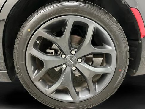 Used 2022 Chrysler 300 Touring w/ Sport Appearance Package RWD image 28