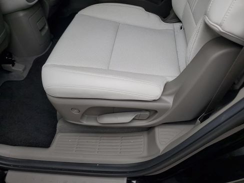 Used 2026 Hyundai Palisade SEL FWD image 13