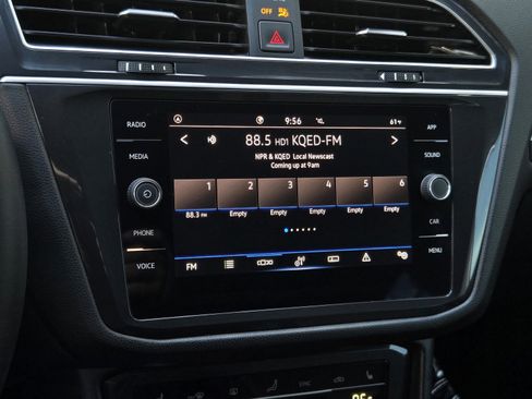 Used 2024 Volkswagen Tiguan SE image 15