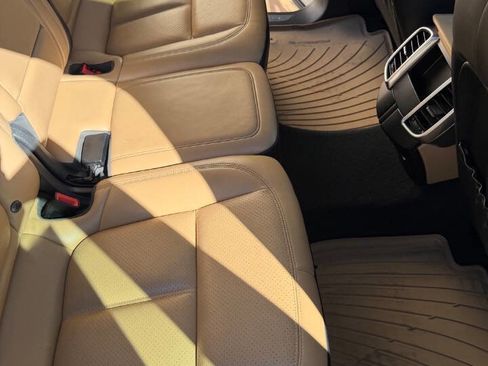 Used 2017 Porsche Cayenne S Platinum w/ Premium Package (PJW) image 26