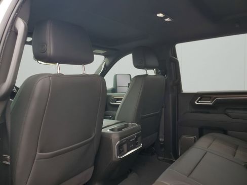 Used 2025 Chevrolet Silverado 2500 High Country w/ Technology Package image 18