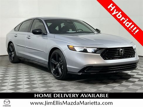 Used 2025 Honda Accord Sport image 1