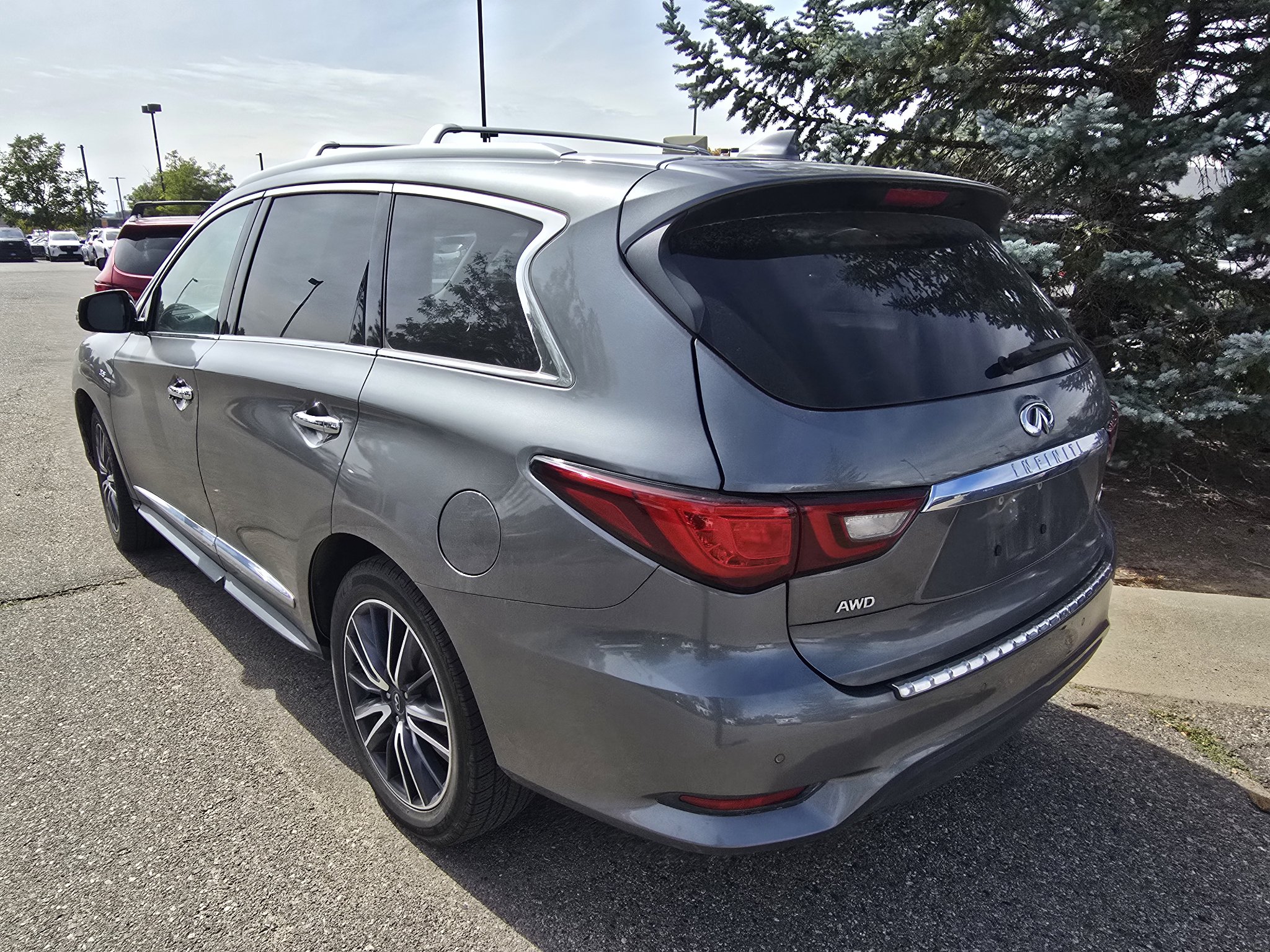 Used 2019 INFINITI QX60 Luxe w/ Sensory Package AWD/4WD image 15
