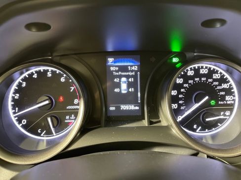 Certified 2023 Toyota Camry SE image 18