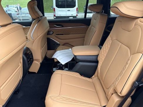 New 2026 Jeep Grand Cherokee L Summit w/ Obsidian Package AWD/4WD image 6