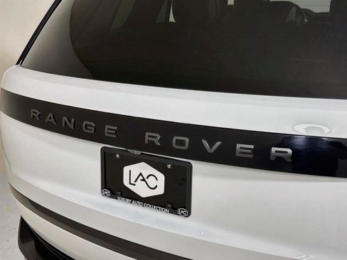 Used 2024 Land Rover Range Rover SE AWD/4WD image 38