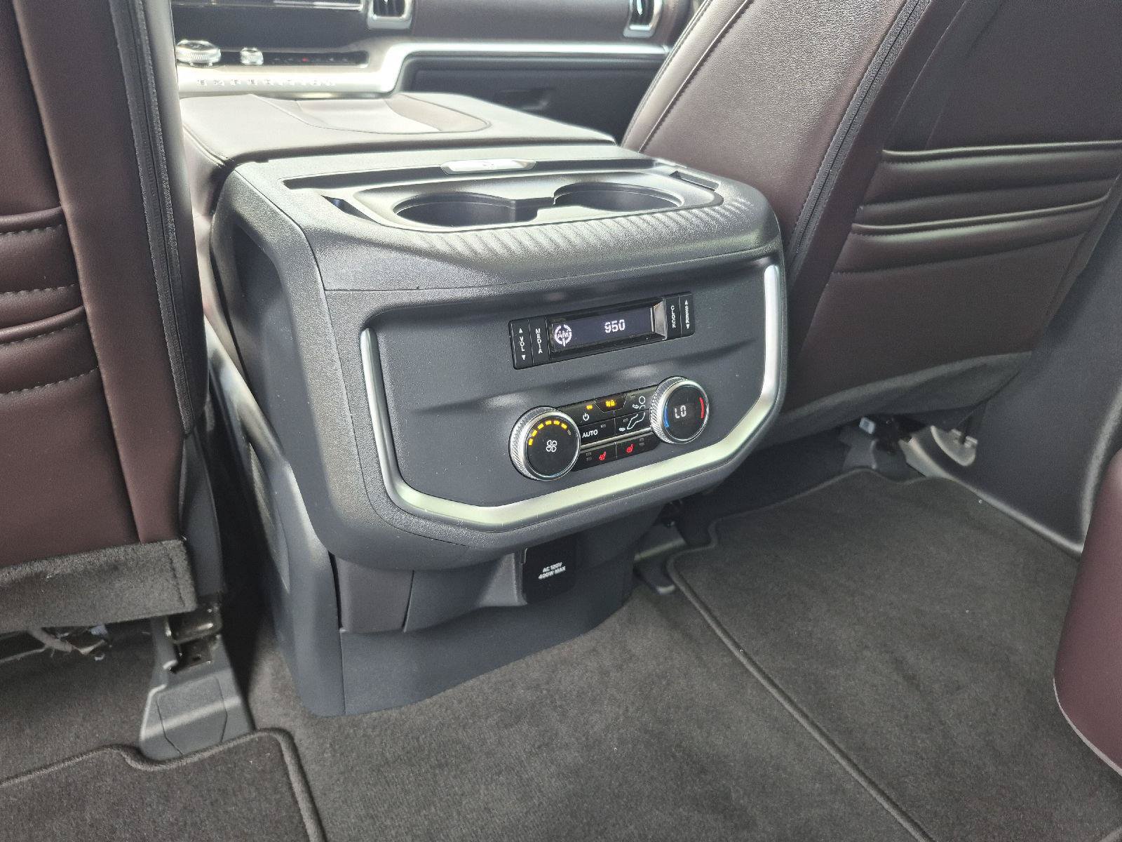 Used 2025 Ford Expedition Platinum w/ Platinum Ultimate Package AWD/4WD image 13