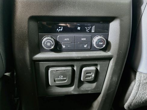 Used 2019 Chevrolet Traverse Premier AWD/4WD image 26