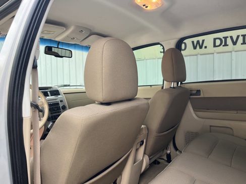 Used 2009 Ford Escape XLT image 16
