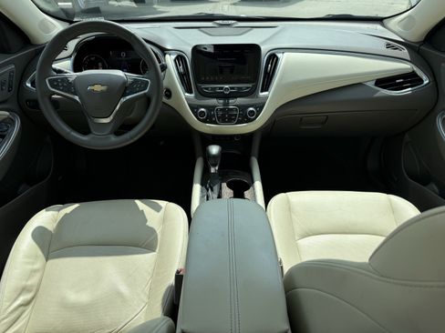 Used 2024 Chevrolet Malibu LT FWD image 13