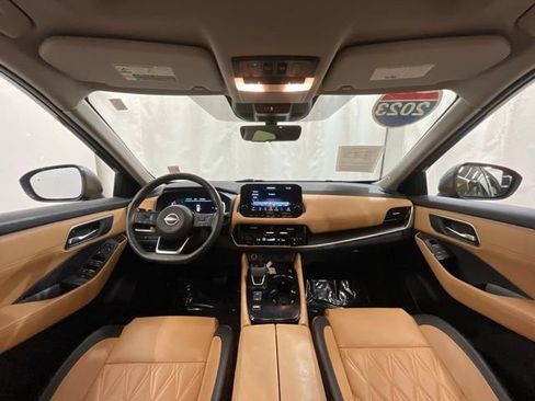 Used 2023 Nissan Rogue Platinum w/ Platinum Premium Package FWD image 16
