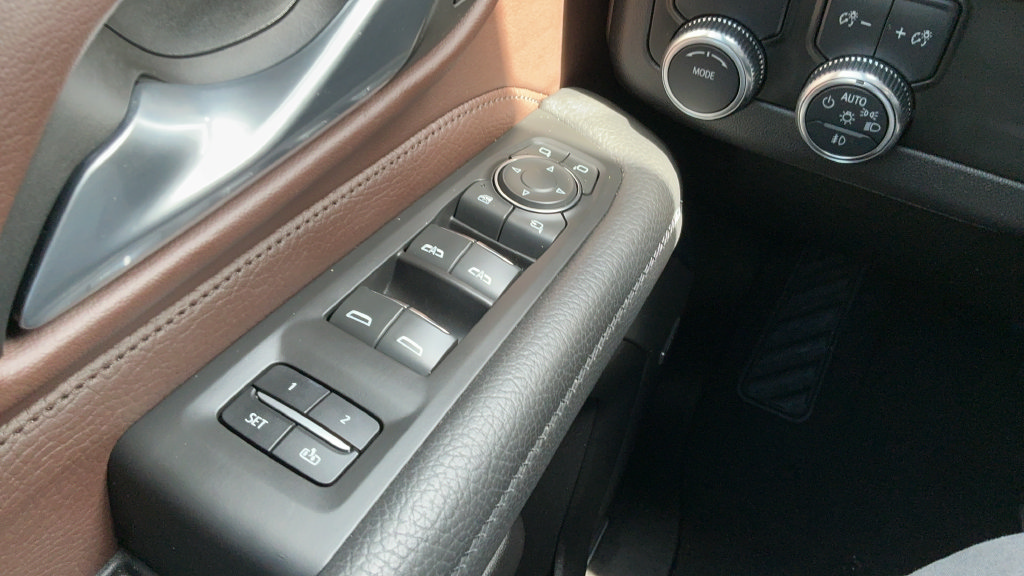 Used 2022 GMC Yukon Denali RWD image 14