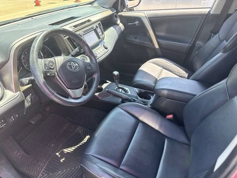Used 2014 Toyota RAV4 Limited AWD/4WD image 9