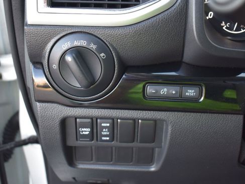 Used 2021 Nissan Titan SV w/ SV Convenience Package AWD/4WD image 44