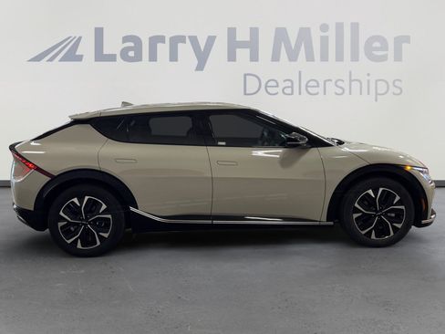 Used 2022 Kia EV6 Wind image 6