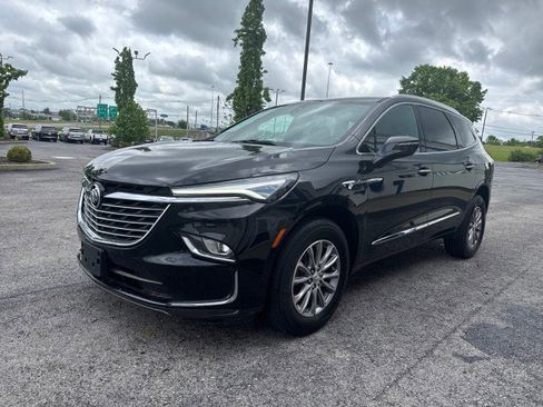 Used 2024 Buick Enclave Premium AWD/4WD image 17