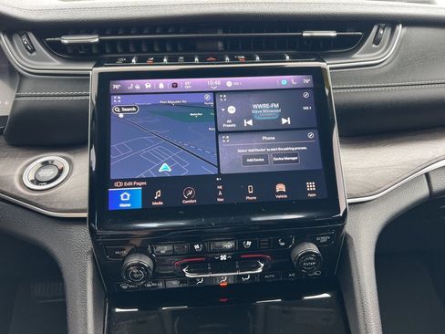 Used 2023 Jeep Grand Cherokee L Limited w/ Luxury Tech Group II image 4