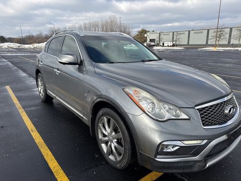 Used 2017 INFINITI QX50 2WD w/ Premium Plus Package image 2