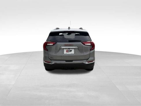 Used 2023 GMC Terrain SLT w/ Infotainment Package II AWD/4WD image 4