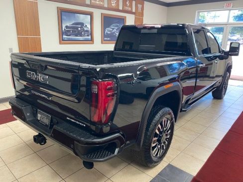 Used 2024 GMC Sierra 2500 Denali Ultimate w/ Max Trailering Package AWD/4WD image 3