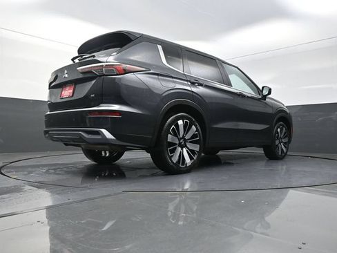 Used 2025 Mitsubishi Outlander SE AWD/4WD image 37