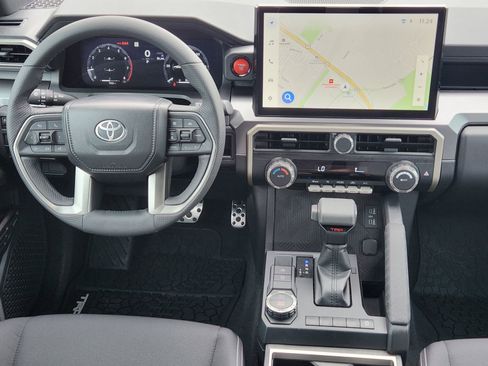 Used 2025 Toyota Tacoma TRD Sport RWD image 30