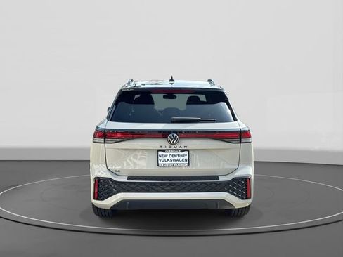 New 2026 Volkswagen Tiguan SE R-Line AWD/4WD image 4