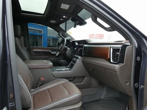 Certified 2025 GMC Sierra 2500 Denali w/ Denali Reserve Package image 17