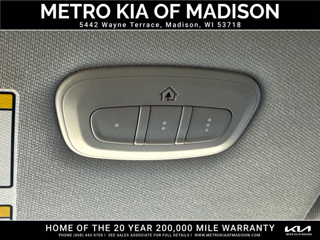 Used 2021 Jeep Cherokee Latitude Lux w/ Comfort/Convenience Group AWD/4WD image 28