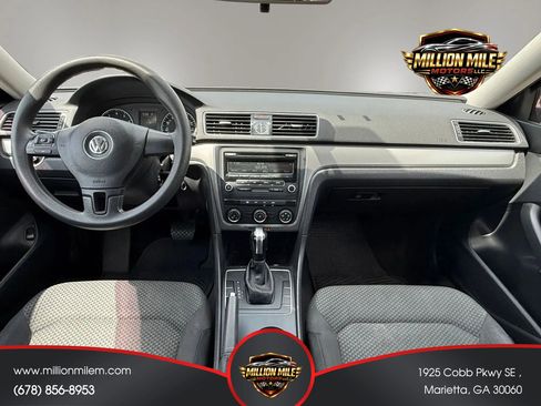 Used 2013 Volkswagen Passat 2.5 S FWD image 3
