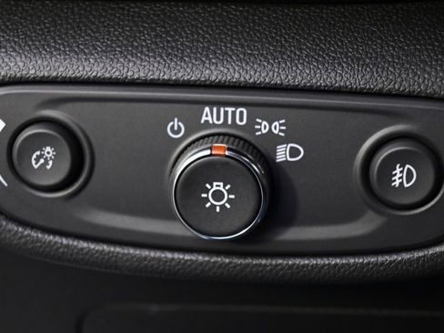 Used 2023 Chevrolet TrailBlazer RS w/ Convenience Package image 24