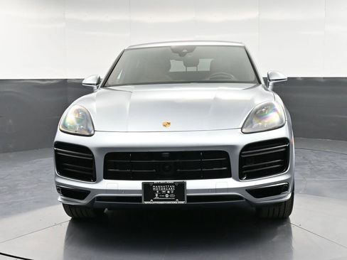 Certified 2023 Porsche Cayenne Turbo AWD/4WD image 11