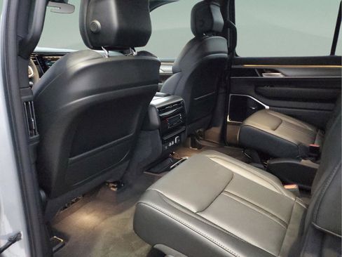 New 2026 Jeep Grand Wagoneer Limited image 9