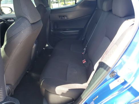 Used 2019 Toyota C-HR XLE FWD image 31