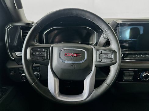 Used 2025 GMC Sierra 1500 SLT image 18