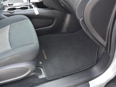 Used 2017 Nissan Pathfinder S image 51