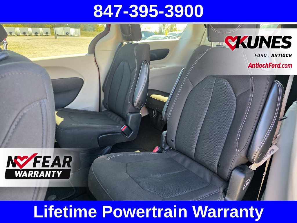 Used 2023 Chrysler Voyager LX FWD image 32