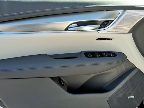 Certified 2023 Cadillac XT5 Premium Luxury AWD/4WD image 20