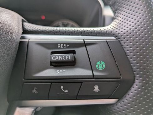 Used 2025 Mitsubishi Outlander SE image 18