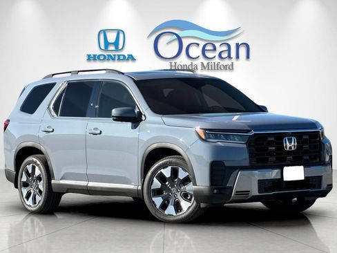 New 2026 Honda Pilot Touring image 7